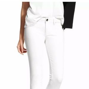 DL1961 Emma Legging Skinny Jean in Milk